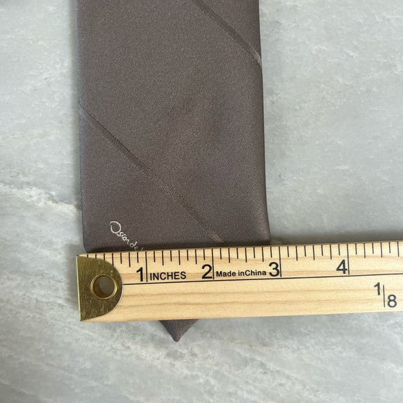 OSCAR DE LA RENTA Tie - Picture 9 of 13